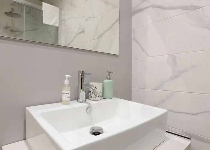 Apartamento Con Stile, La Tua Casa In Centro Trieste